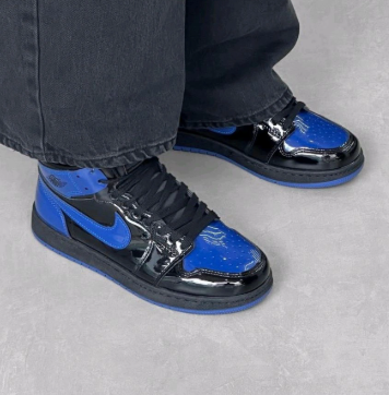 AIR JORDANS RETRO 1 PATENT BLUE BLACK