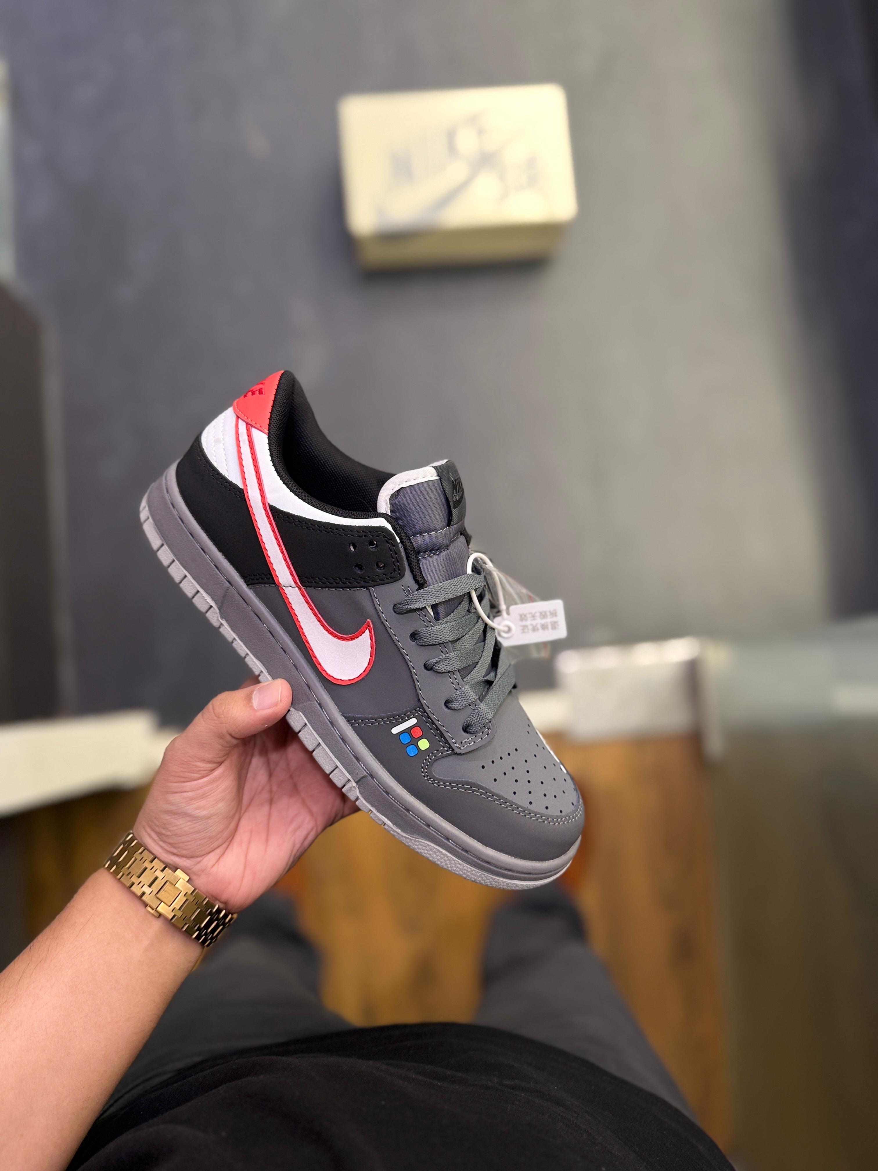 NiKE SB DUNK SUPREME GREY 2025🖤🖤