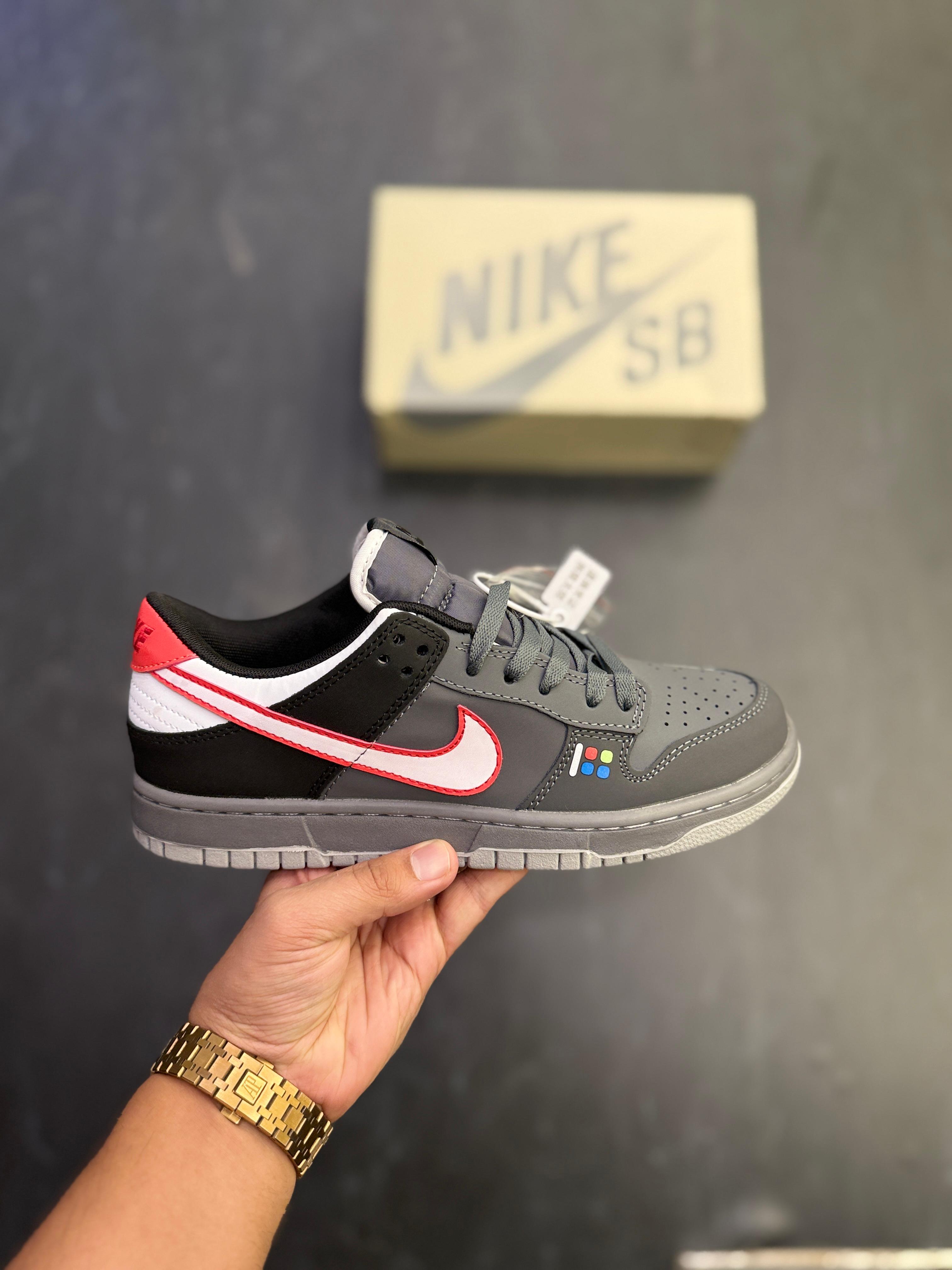 NiKE SB DUNK SUPREME GREY 2025🖤🖤