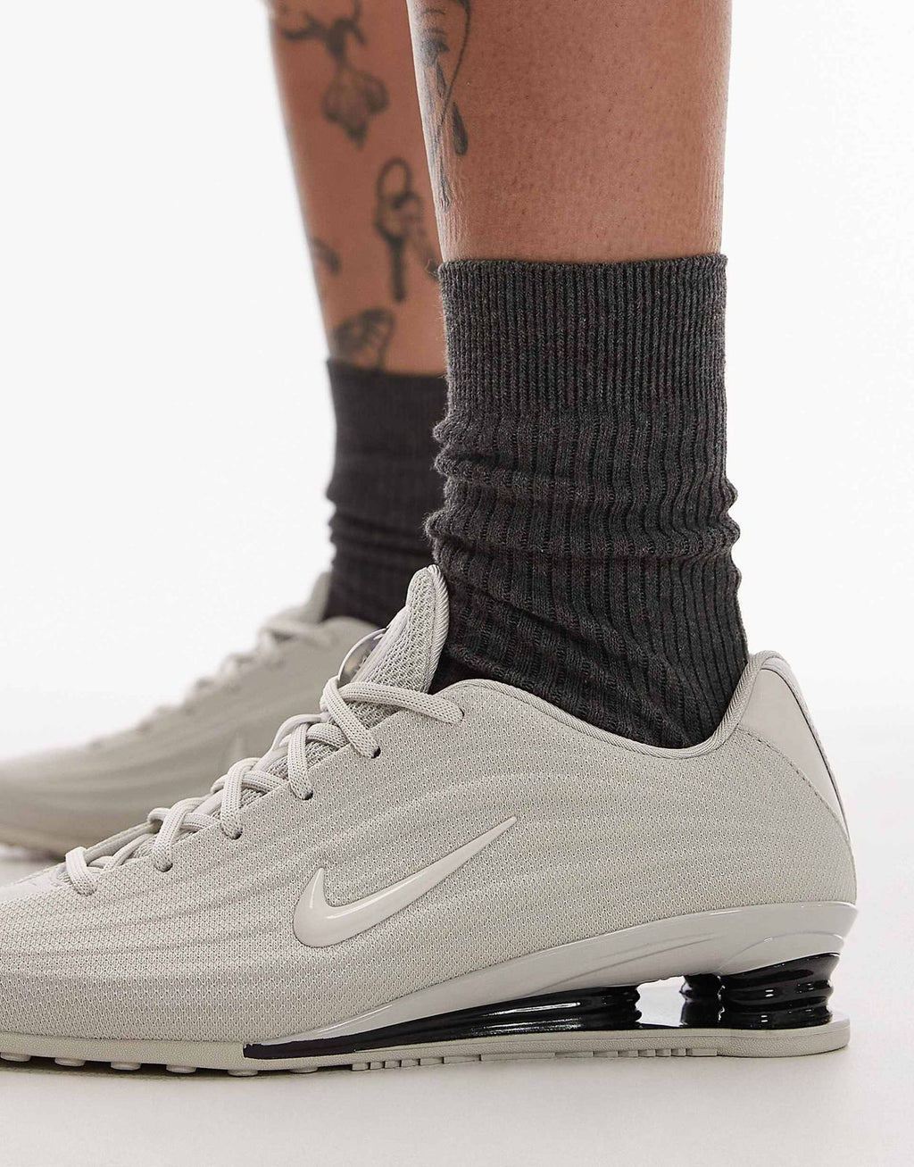 NIKE SHOX Z REIMAGINES LIGHT BONE 2026