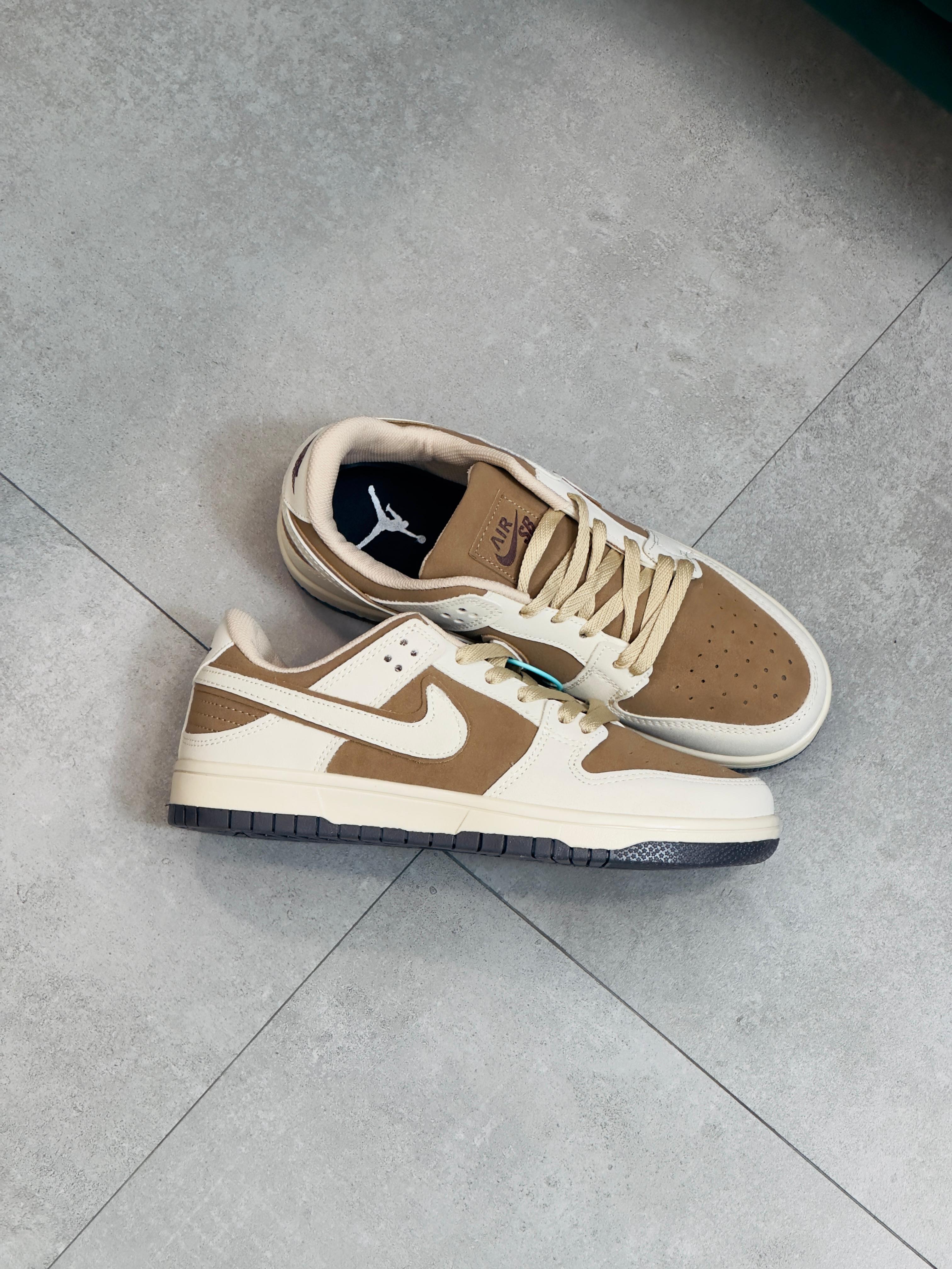 NIKE DUNKS⏬