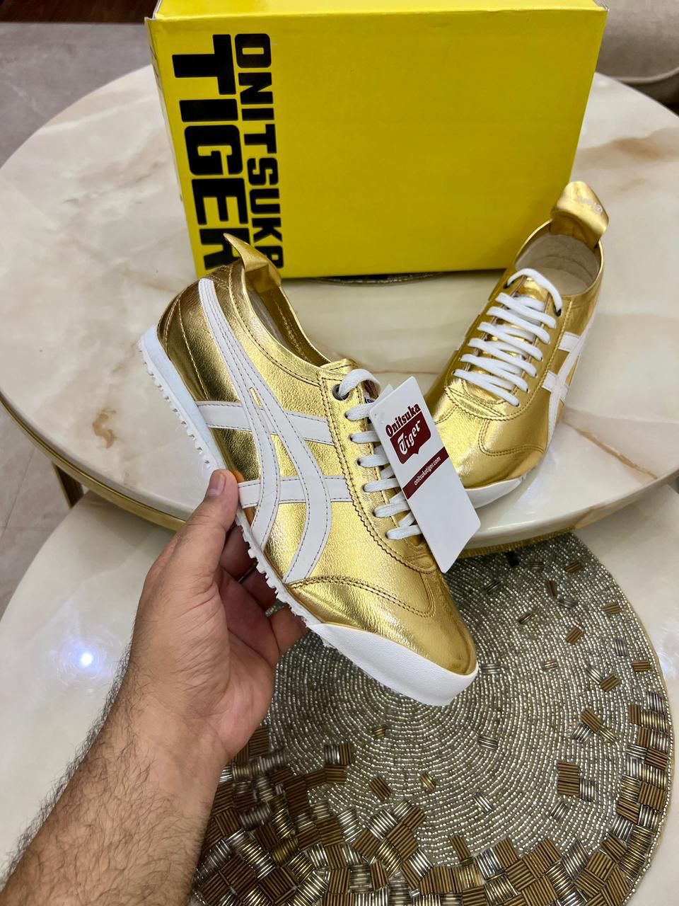 ONITSUKA TIGER