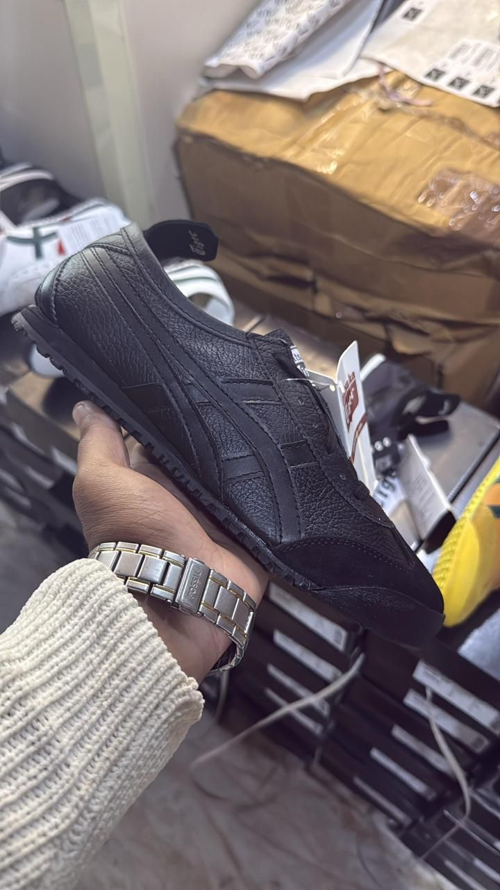 ONITSUKA TIGER