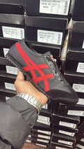 ONITSUKA TIGER