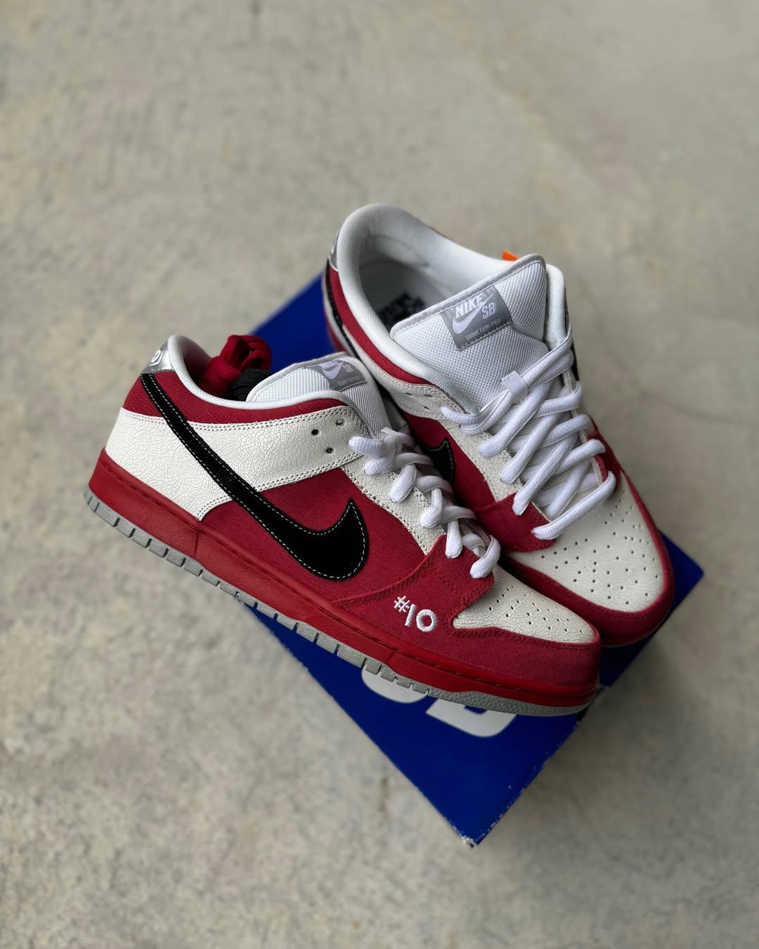 NIKE SB DUNK  SKATEBOARD LOW ROLLER DERBY 🖤