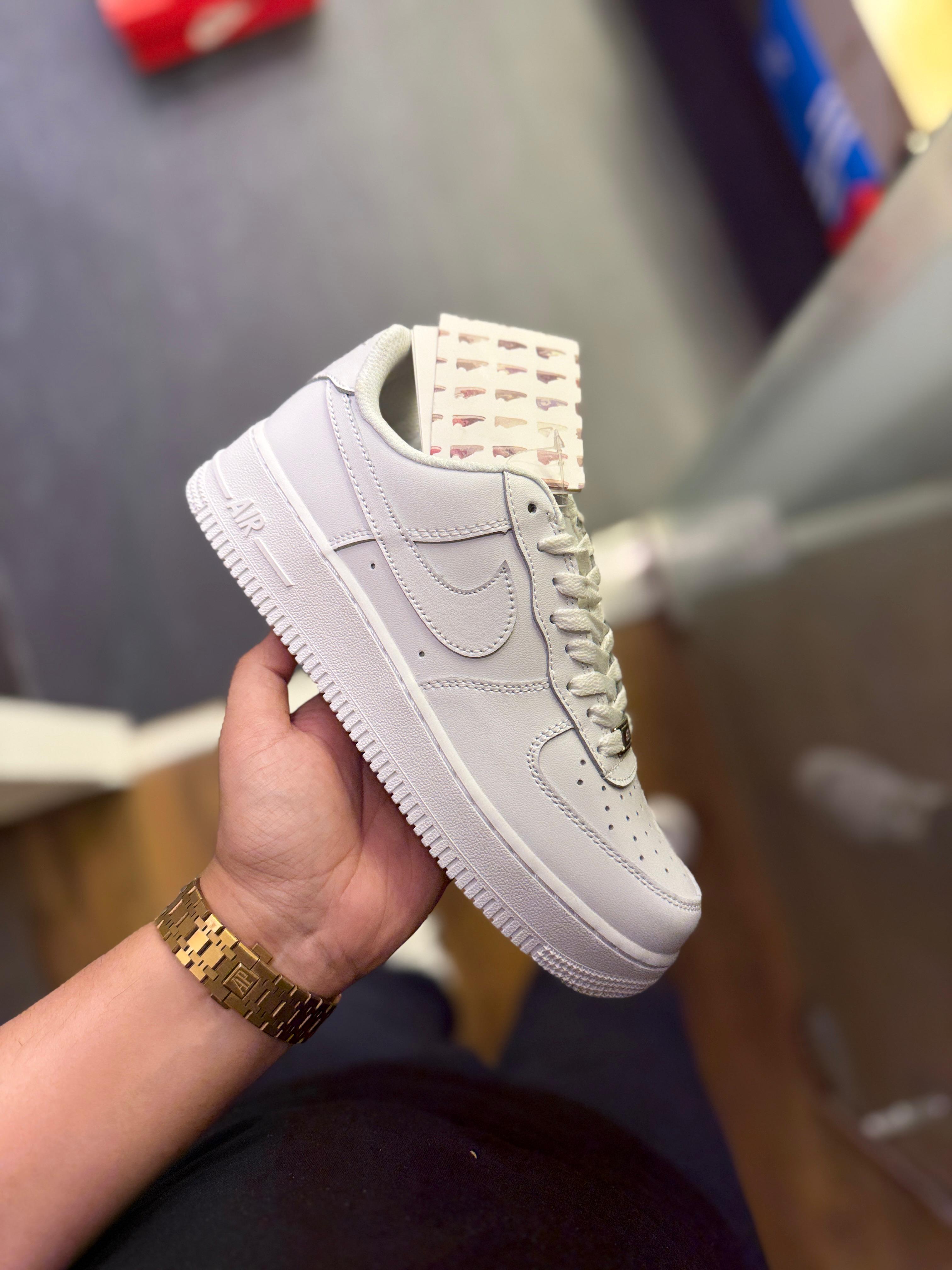 NIKE AIRFORCE ONE WHITE 🖤