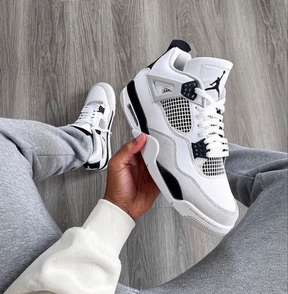AIR JORDANS RETRO 4 BLACK ARMY