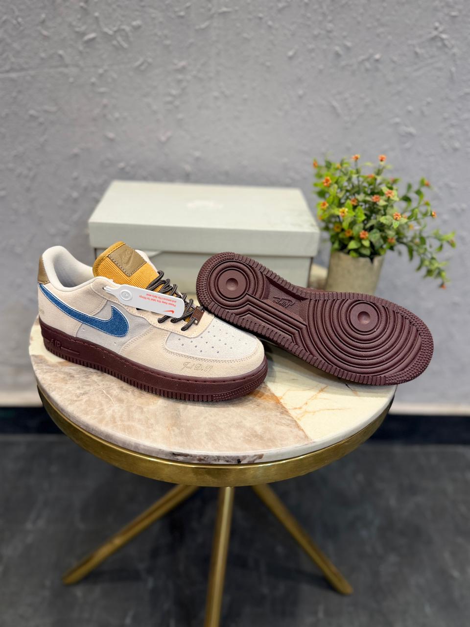 NIKE AIRFORCE ONE LOVE AND PEACE