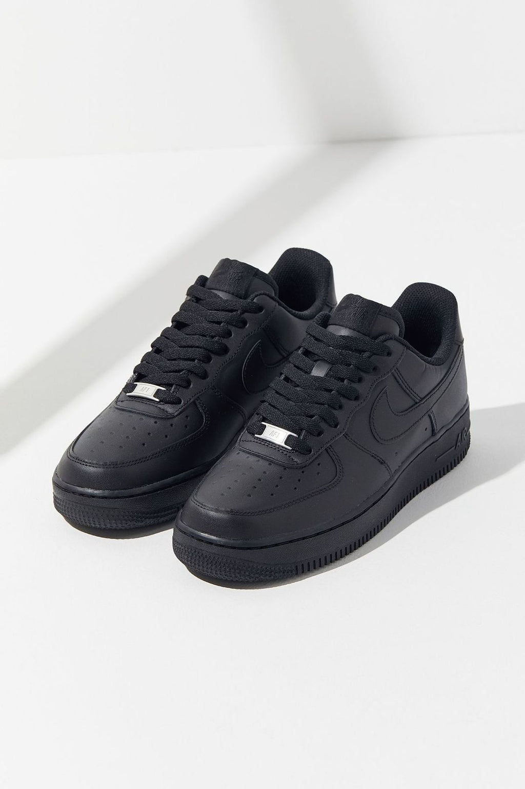 NIKE AIRFORCE ONE BLACK