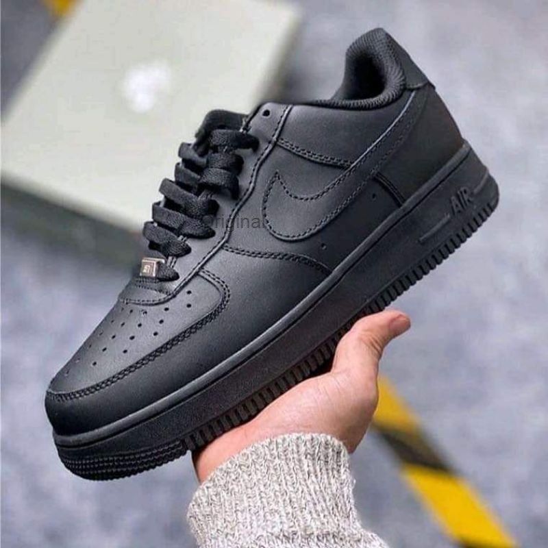 NIKE AIRFORCE ONE BLACK