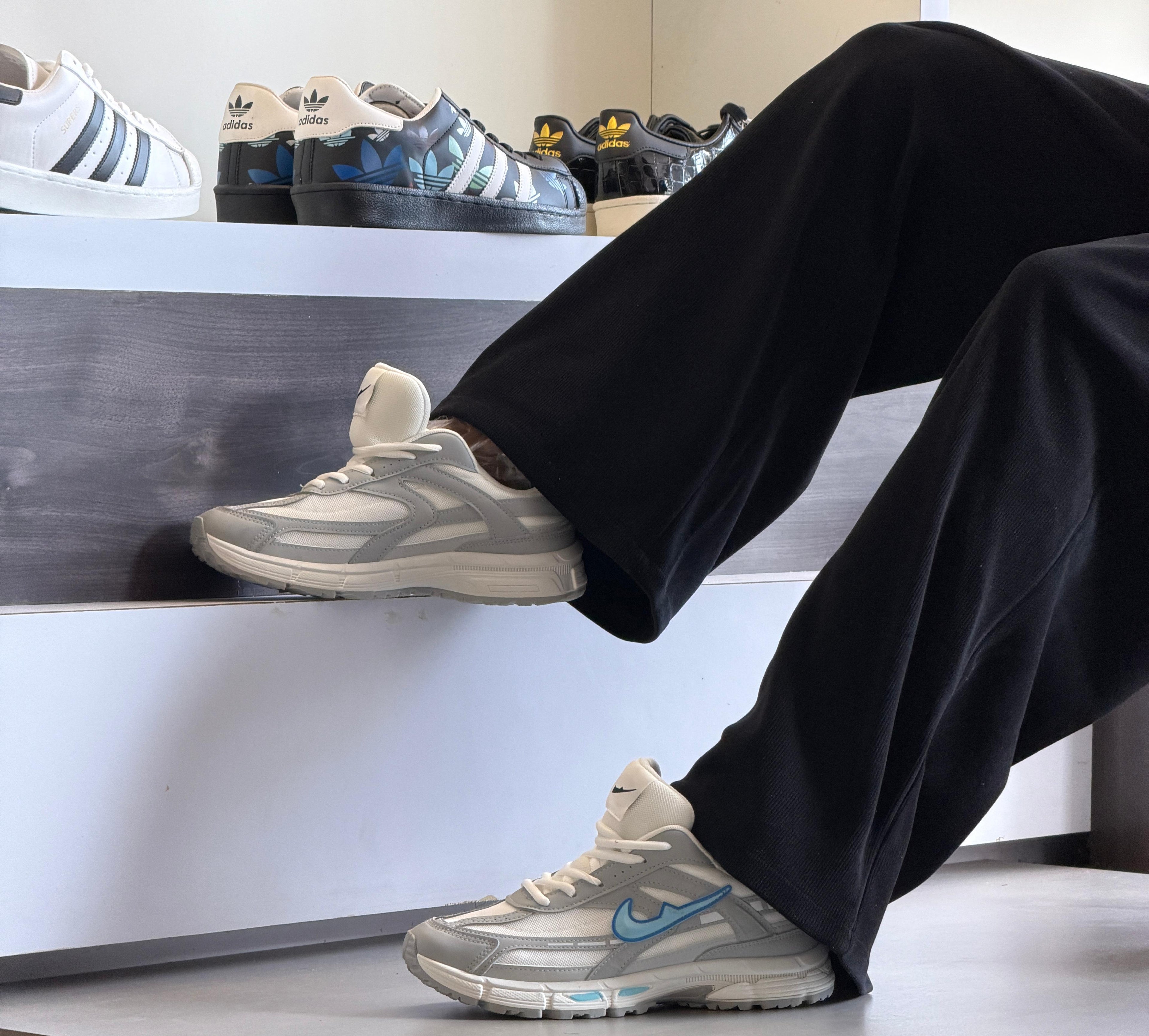 Nike Initiator