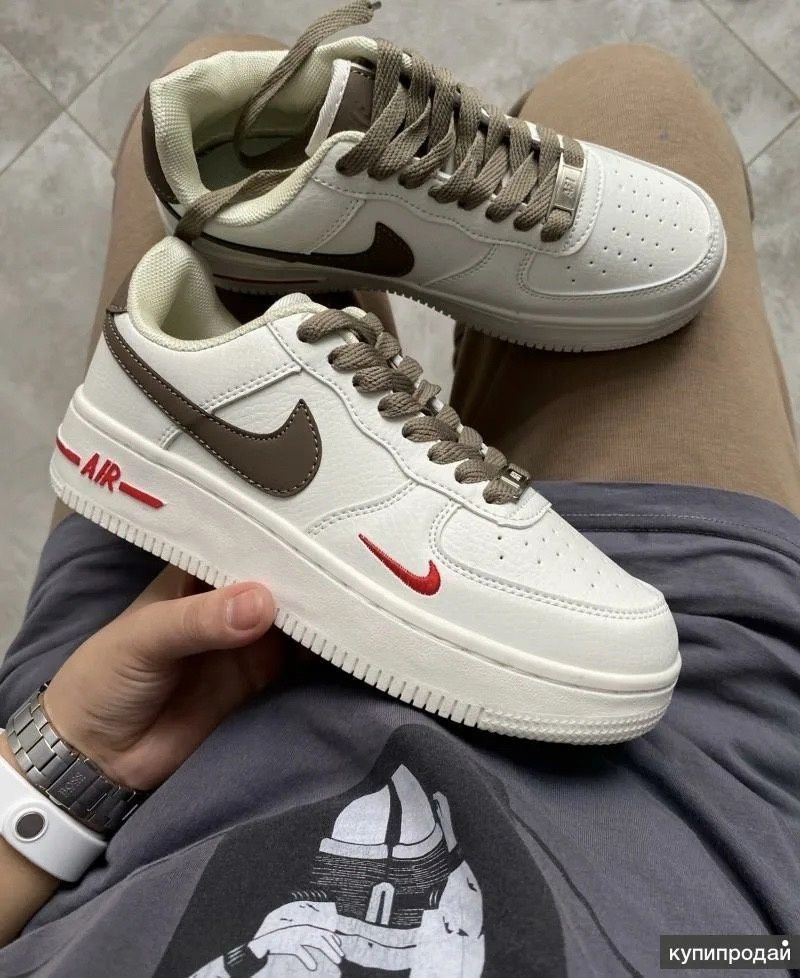 NIKE AIRFORCE BROWN SWOOSH