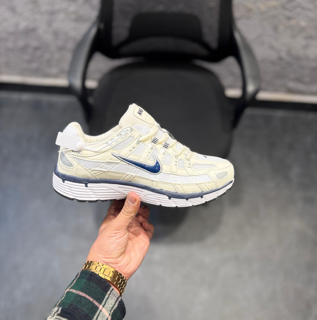 NIKE P-6000 TRAINER METALLIC