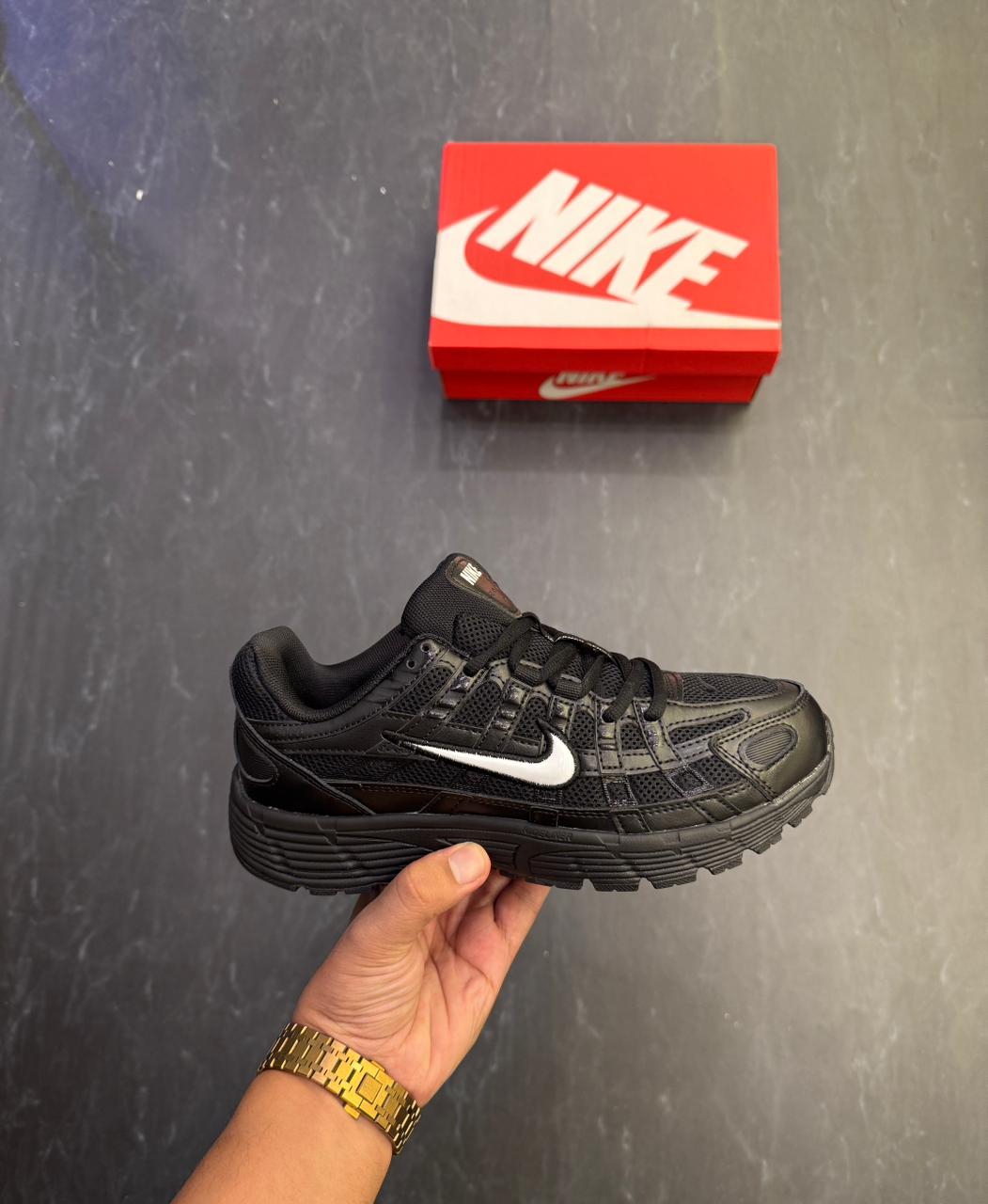 NIKE P-6000 TRAINER METALLIC