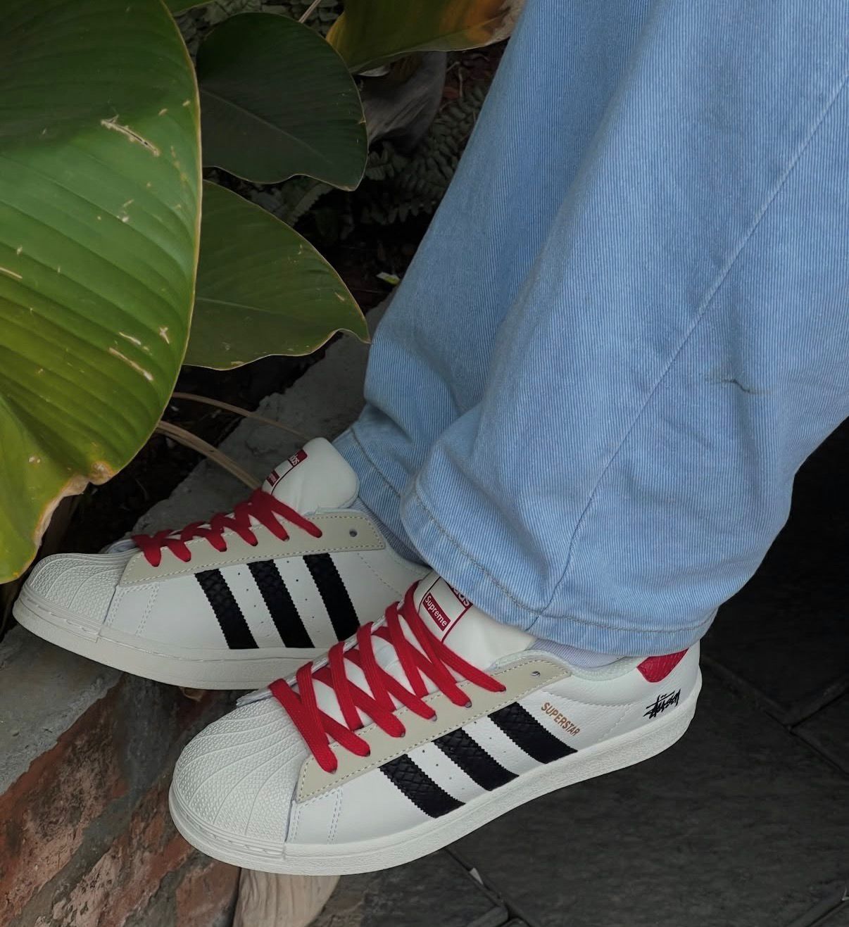 ADIDAS ORIGINAL SUPERSTAR WHITE BLACK RED STUSSY &nbsp;X SUPREME 🖤🖤