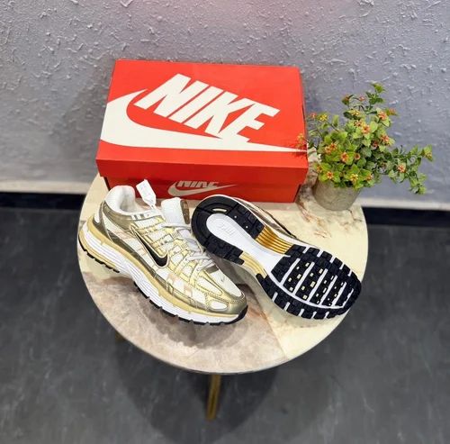 NIKE P-6000 TRAINER METALLIC GOLD