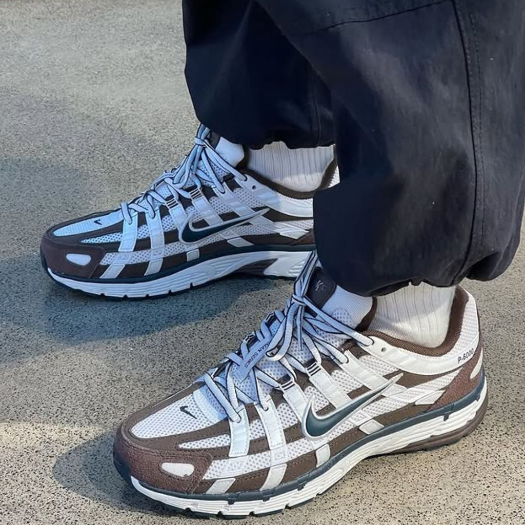 NIKE P-6000 TRAINER BAROQUE BROWN