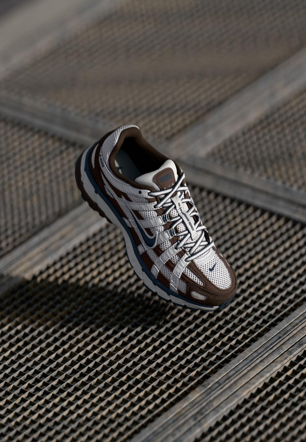 NIKE P-6000 TRAINER BAROQUE BROWN