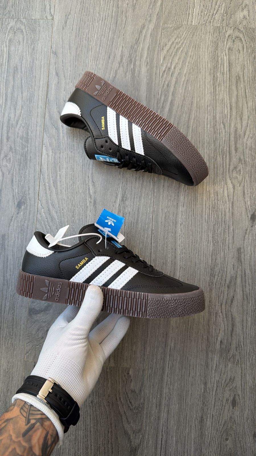 Adidas sambarose
