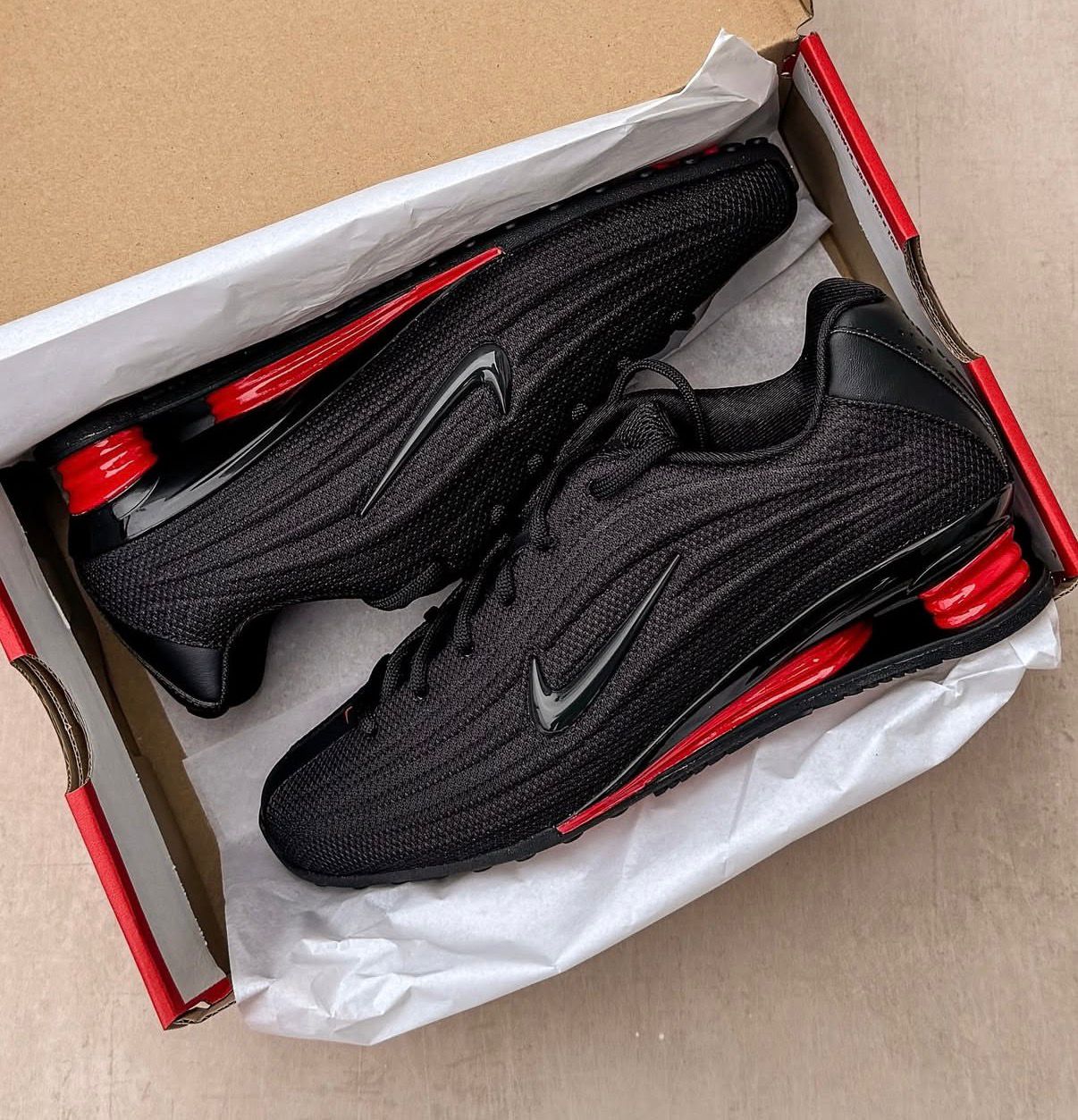 NIKE SHOX Z REIMAGINES 2026