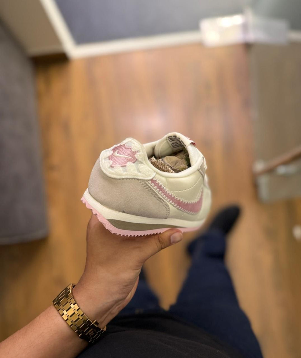 NIKE CORTEZ VALENTINES