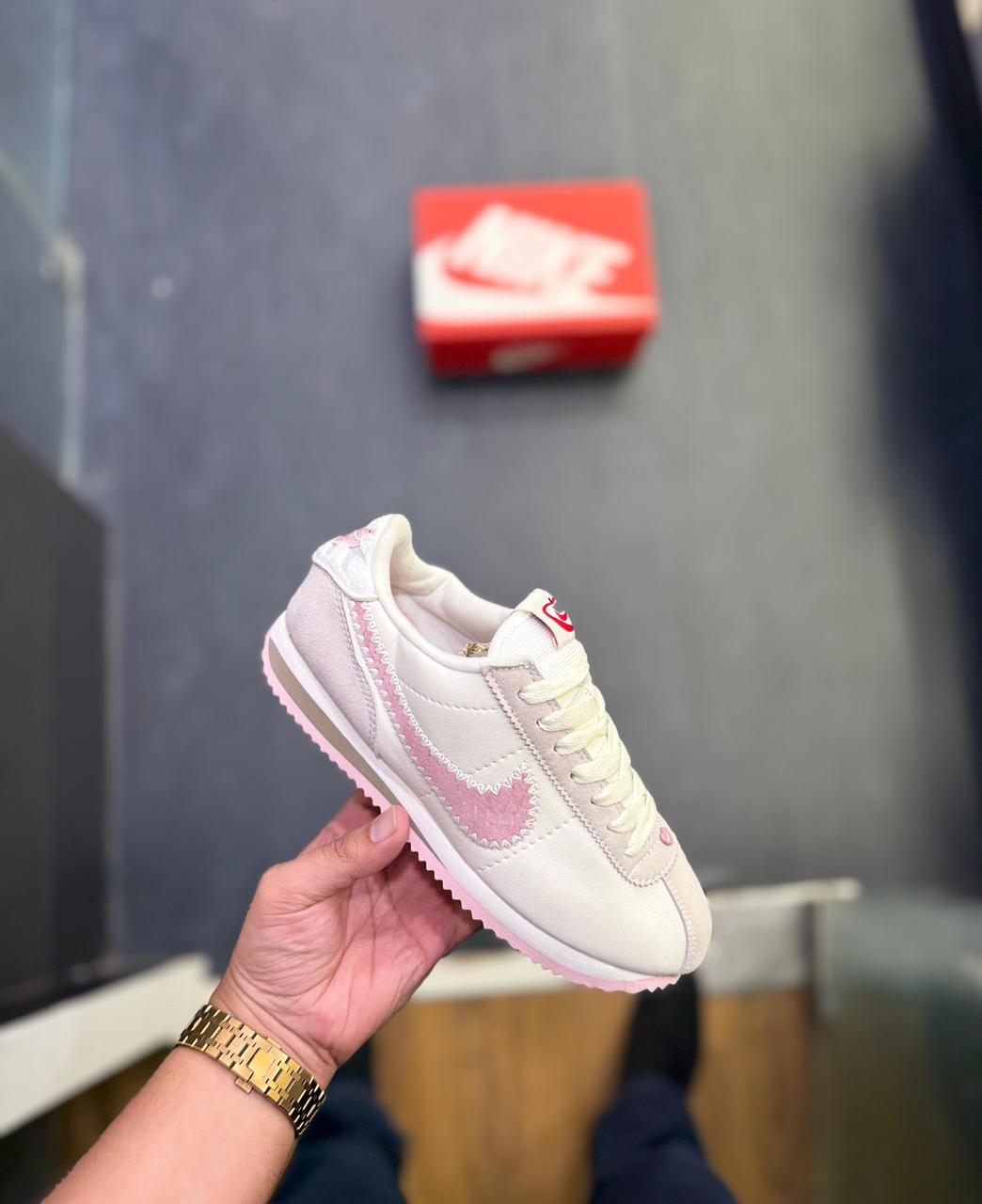 NIKE CORTEZ VALENTINES