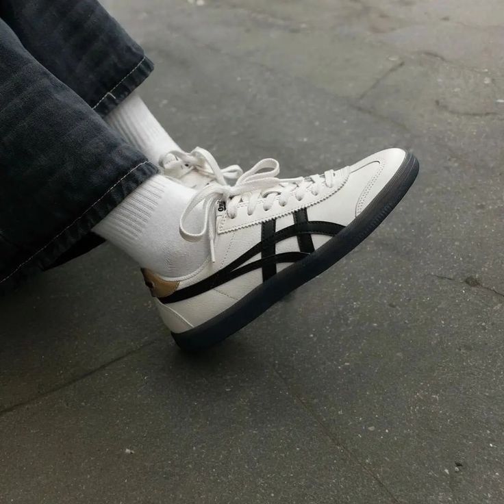 ONITSUKA TIGER TOKUTEN GUM WHITE GOLD 🖤🖤