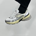 NIKE V2K RUN METALLIC GIRLS