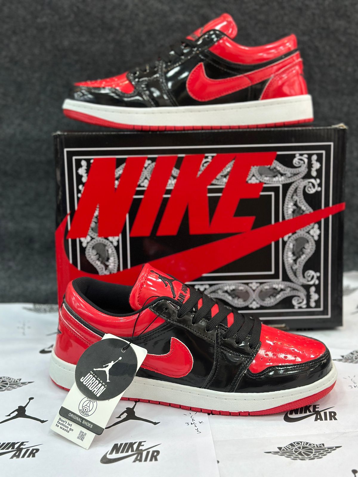 NIKE AIR JORDAN LOW