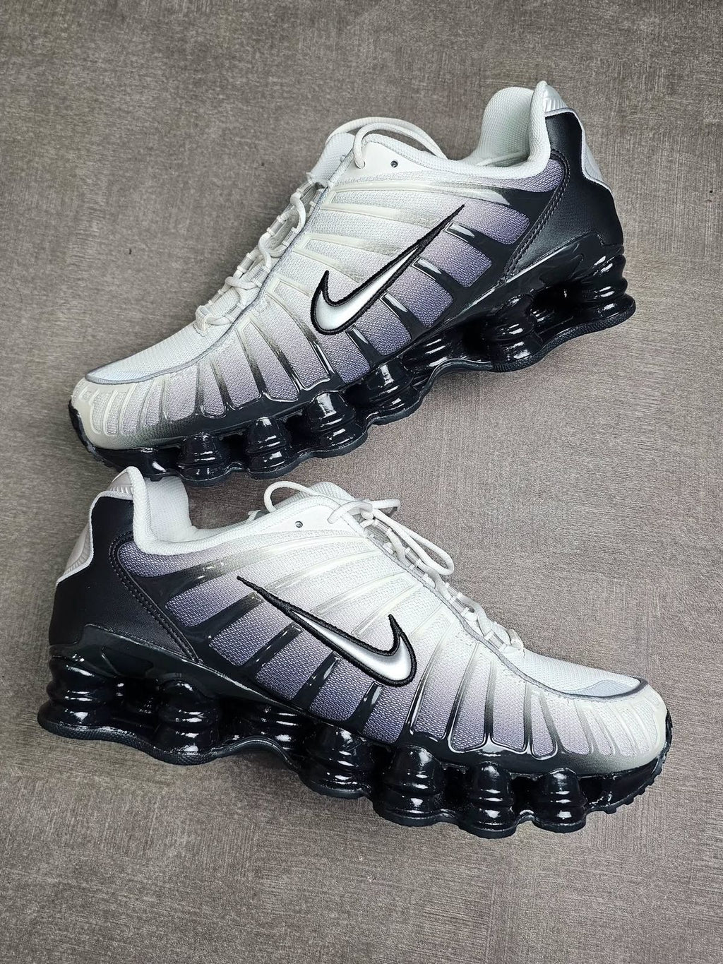 NIKE SHOX TL CUSTOM BLACK WHITE BLACK