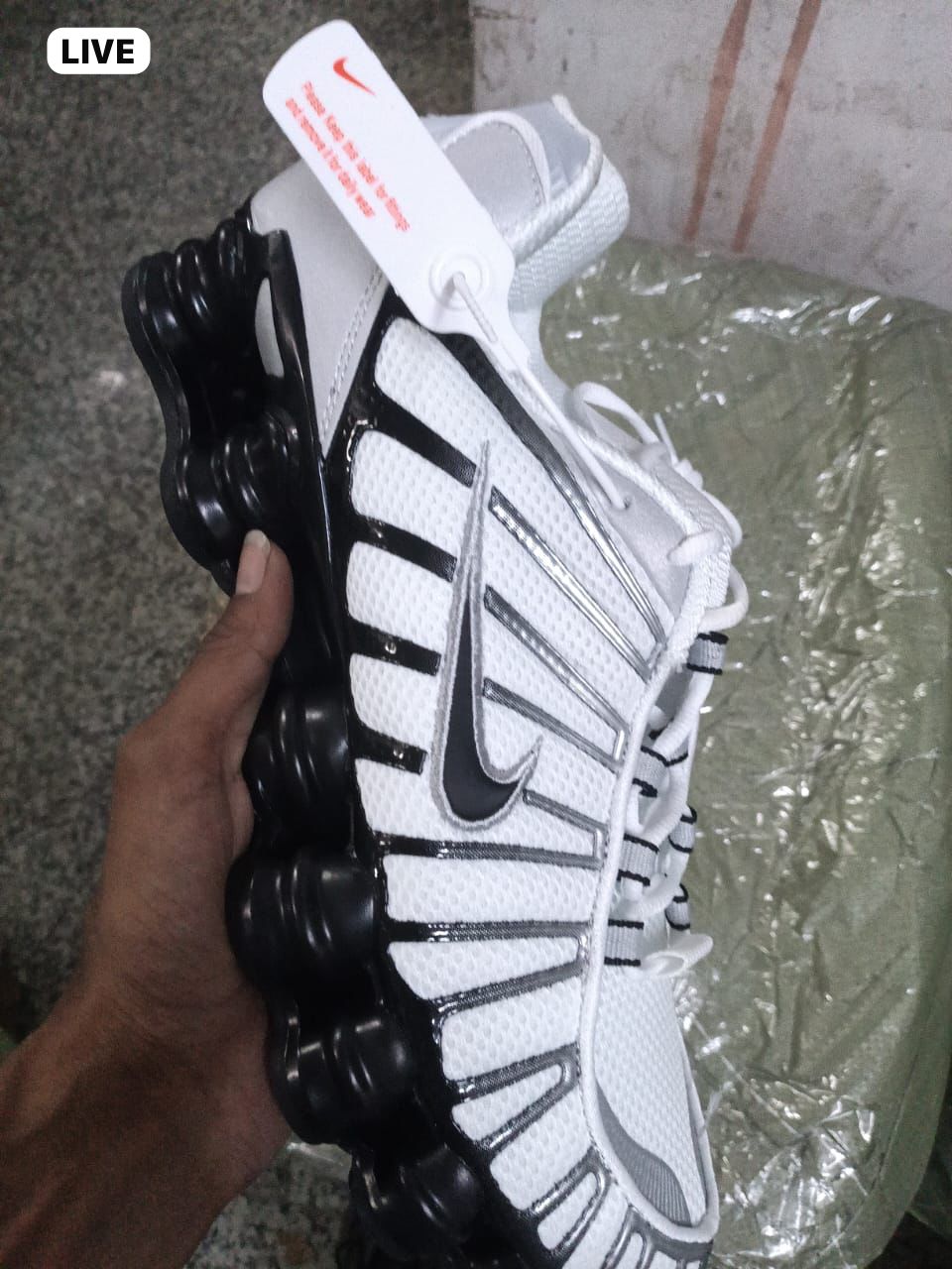 NIKE SHOX TL CUSTOM BLACK WHITE BLACK