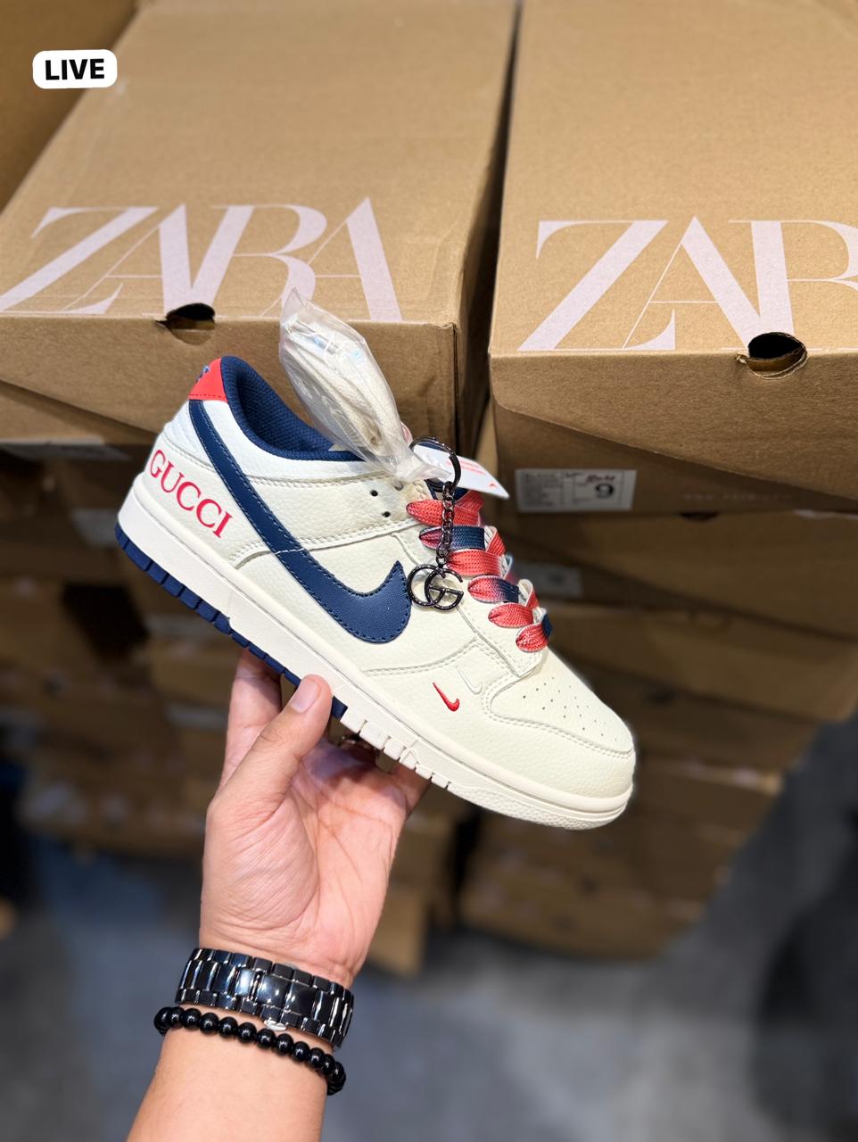 NIKE SB DUNK X GUCCI CUSTOM KEYCHAIN 🖤