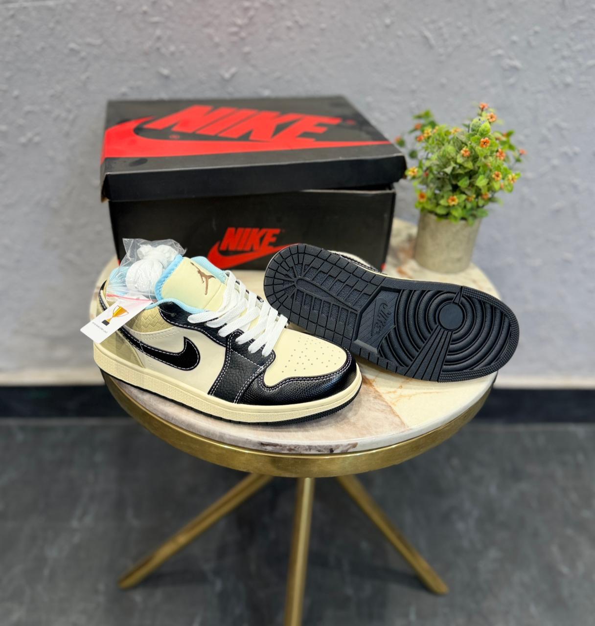 AIR JORDANS RETRO 1 LOW COCONUT MILK