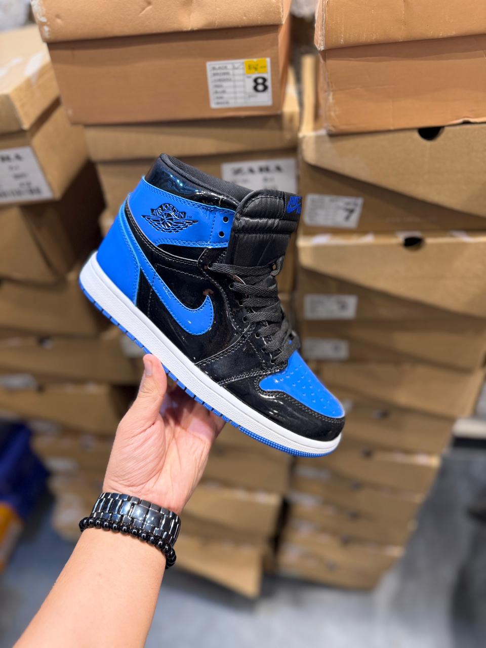 AIR JORDANS RETRO 1 PATENT ROYAL BLUE
