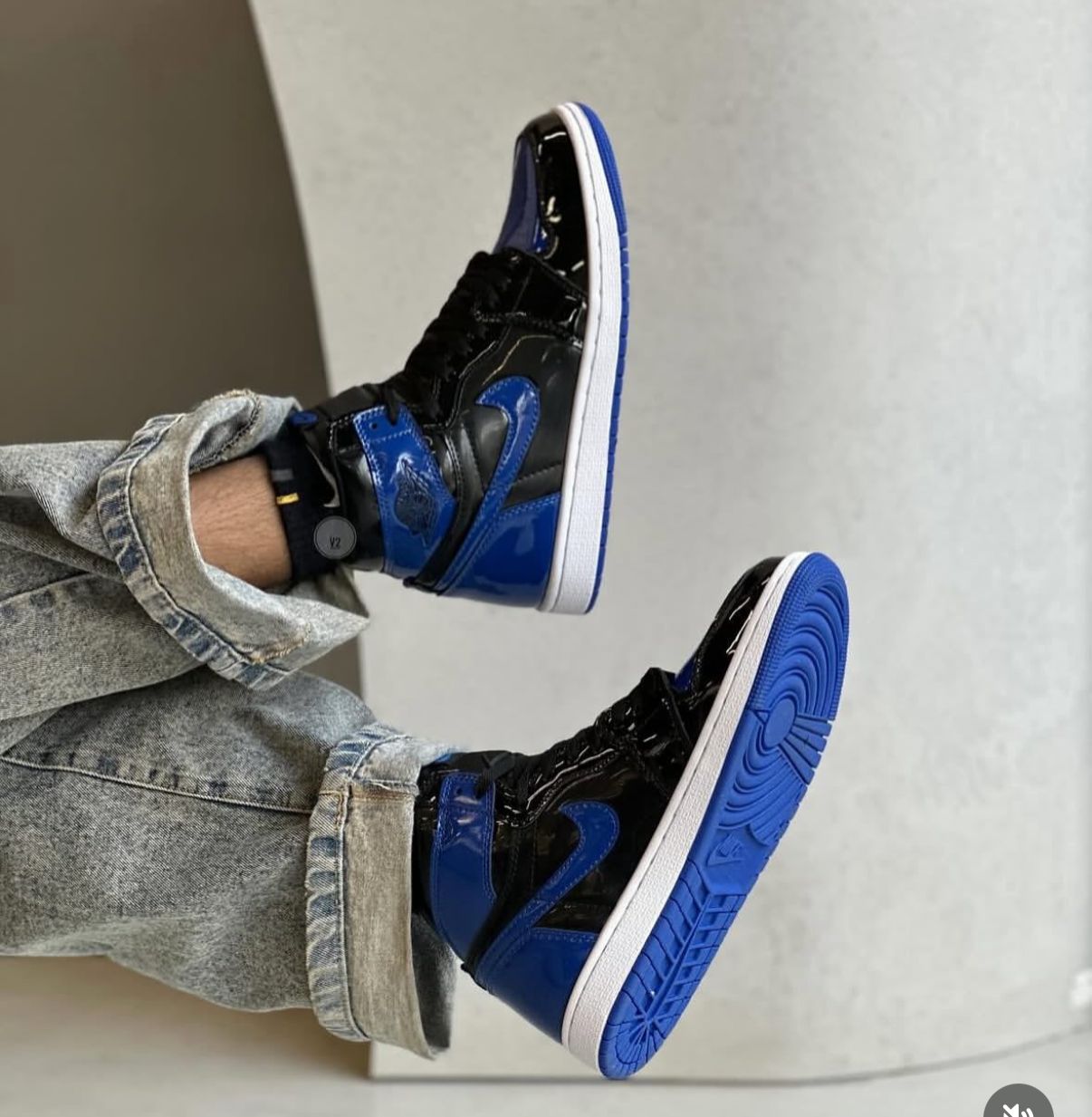 AIR JORDANS RETRO 1 PATENT ROYAL BLUE