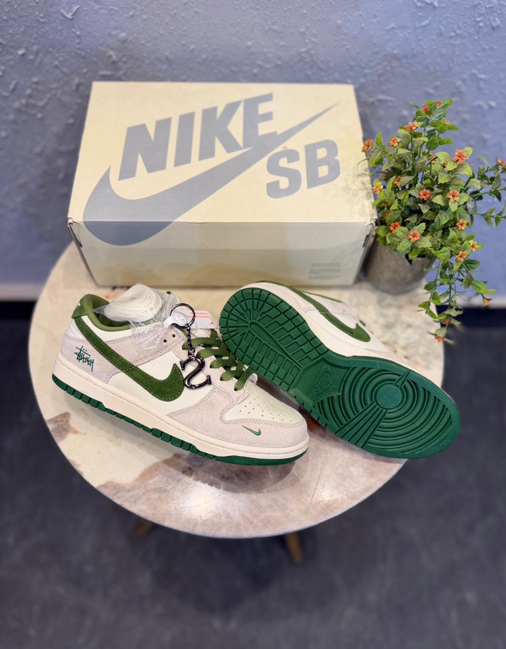 NIKE SB DUNK STUSSY S WHITE GREEN KEYCHAIN 🖤