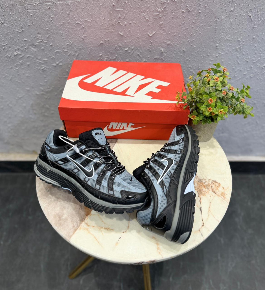 NIKE P-6000 TRAINER BLACK COOL GREY