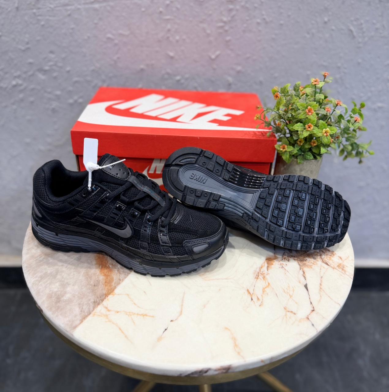 NIKE P-6000 TRAINER BLACK GREY