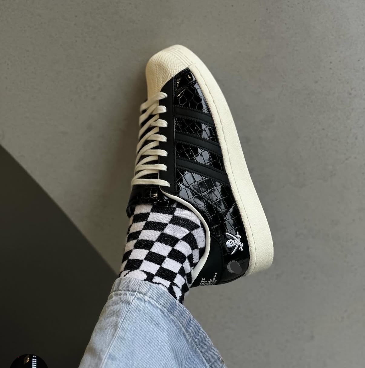 ADIDAS ORIGINAL SUPERSTAR DANGER