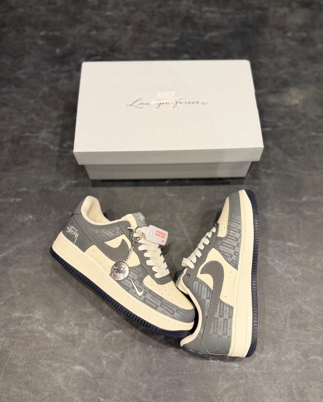 NIKE AIRFORCE STUSSY X SUPREME 2025
