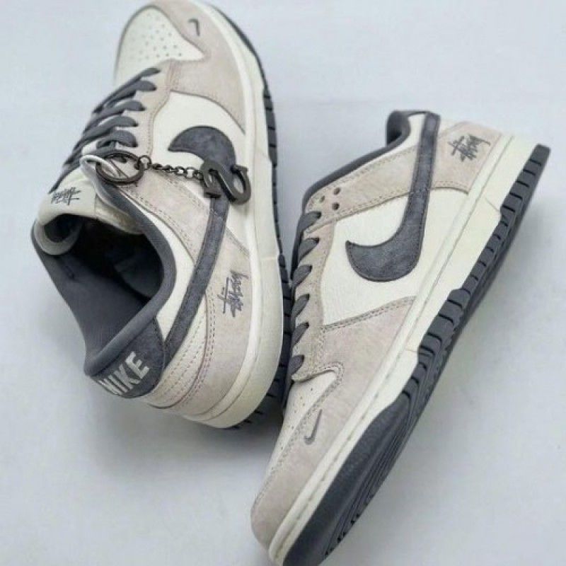 NIKE SB DUNK STUSSY WHITE CARBON BEIGE