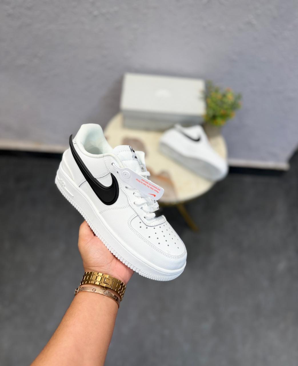 NIKE AIRFORCE AMBUSH WHITE BLACK