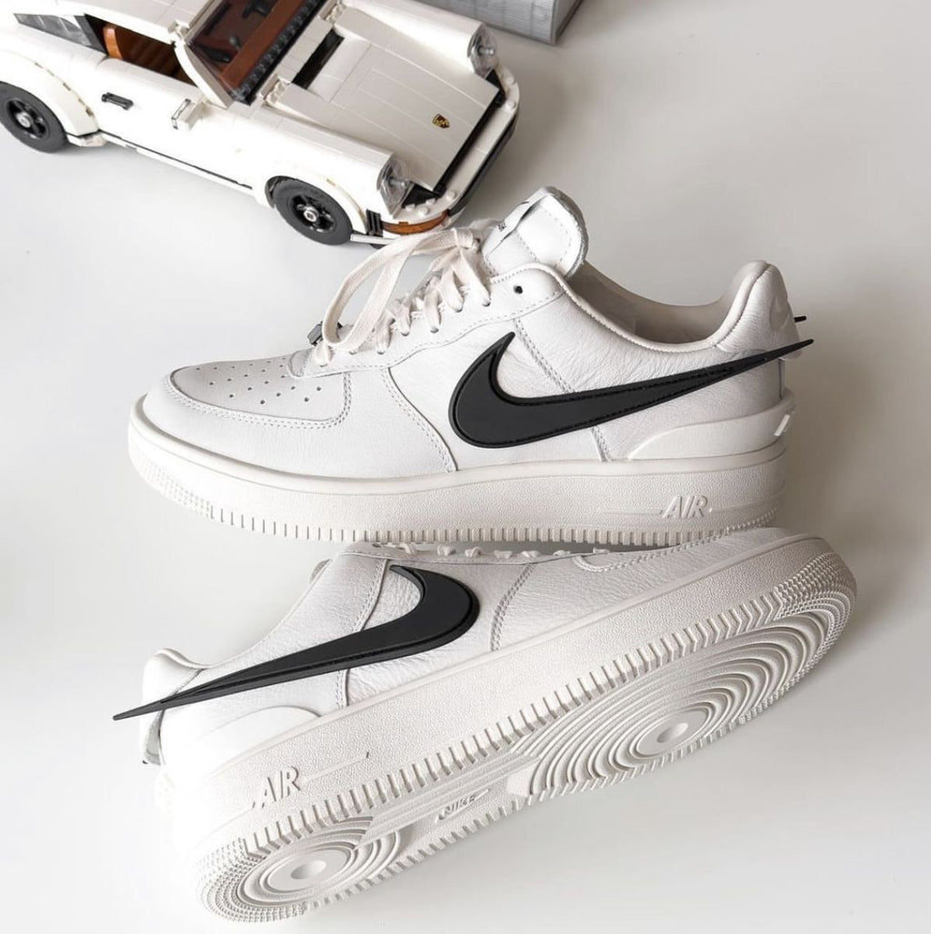 NIKE AIRFORCE AMBUSH WHITE BLACK