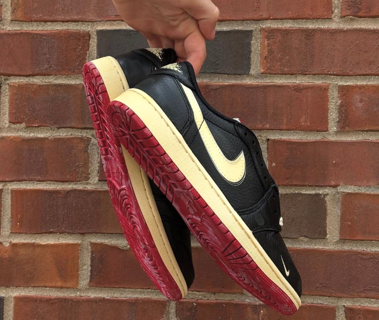 AIR JORDANS RETRO 1 LOW X NIGEL SYLVESTER
