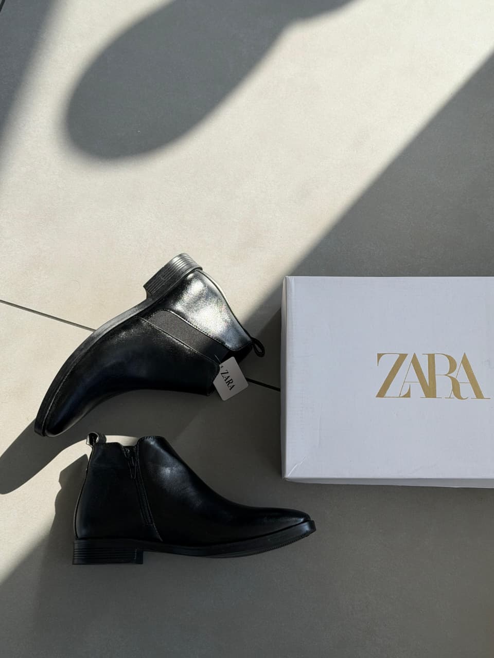 ZARA  chelsea boots