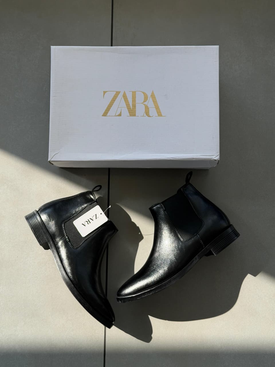 ZARA  chelsea boots