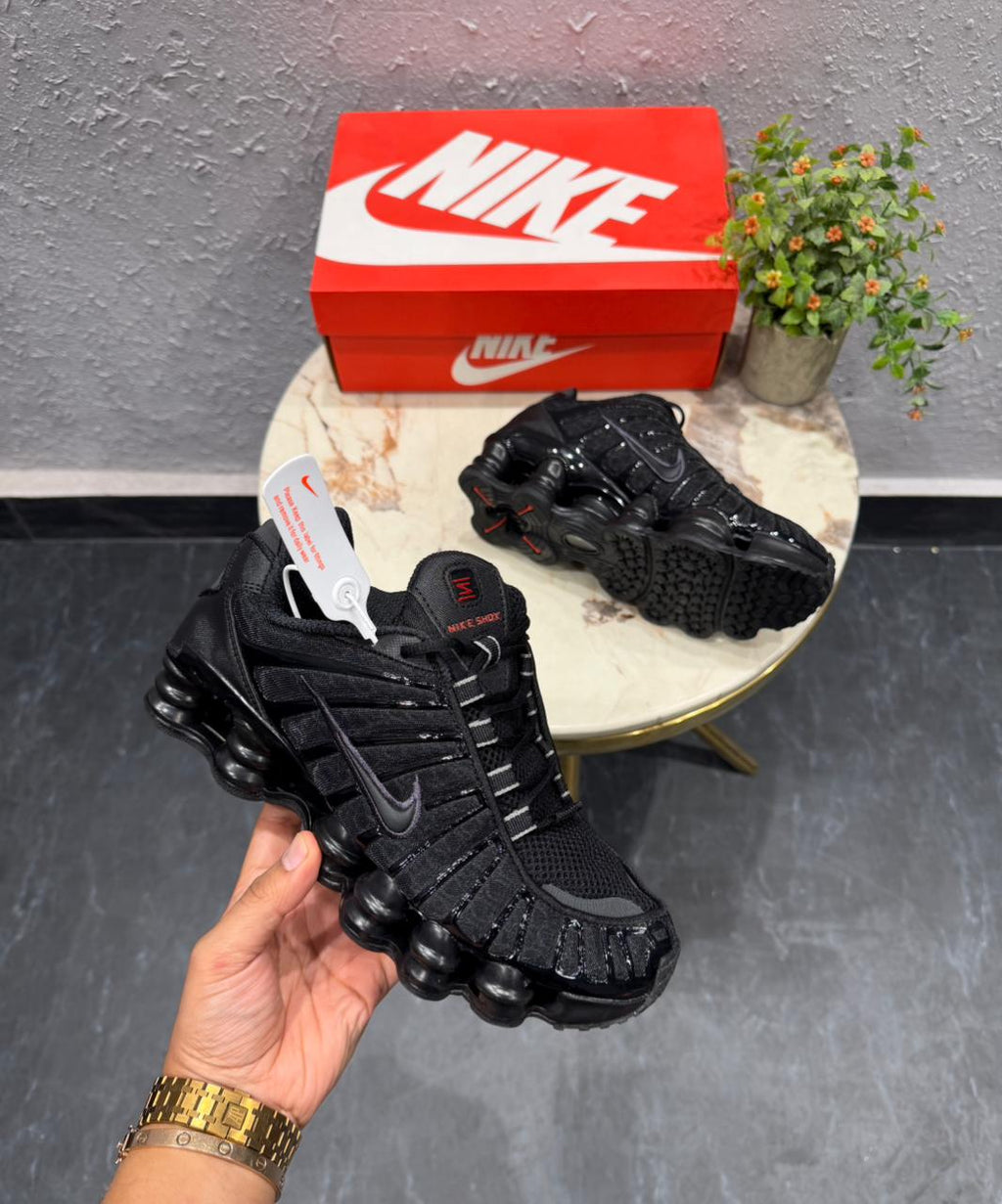 NIKE SHOX TL ALL BLACK
