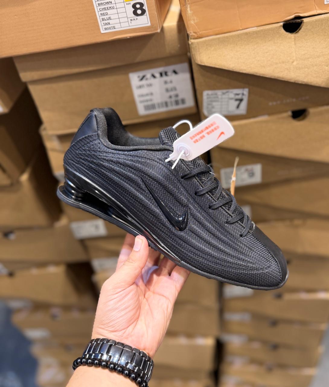 NIKE SHOX Z REIMAGINES FULL BLACK 2026