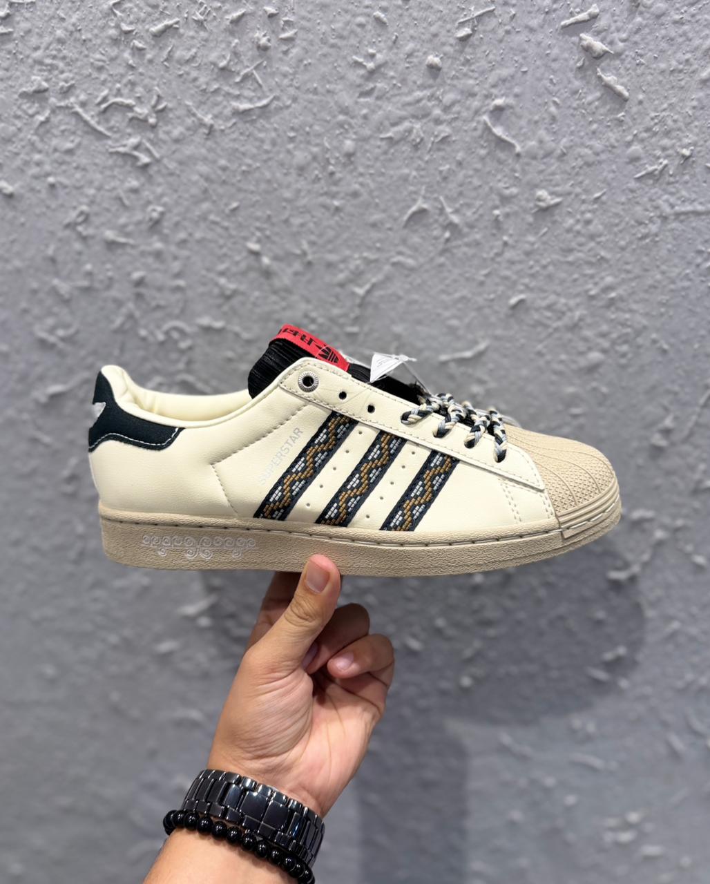 ADIDAS ORIGINALS SUPERSTAR FRINGE BEIGE BLACK