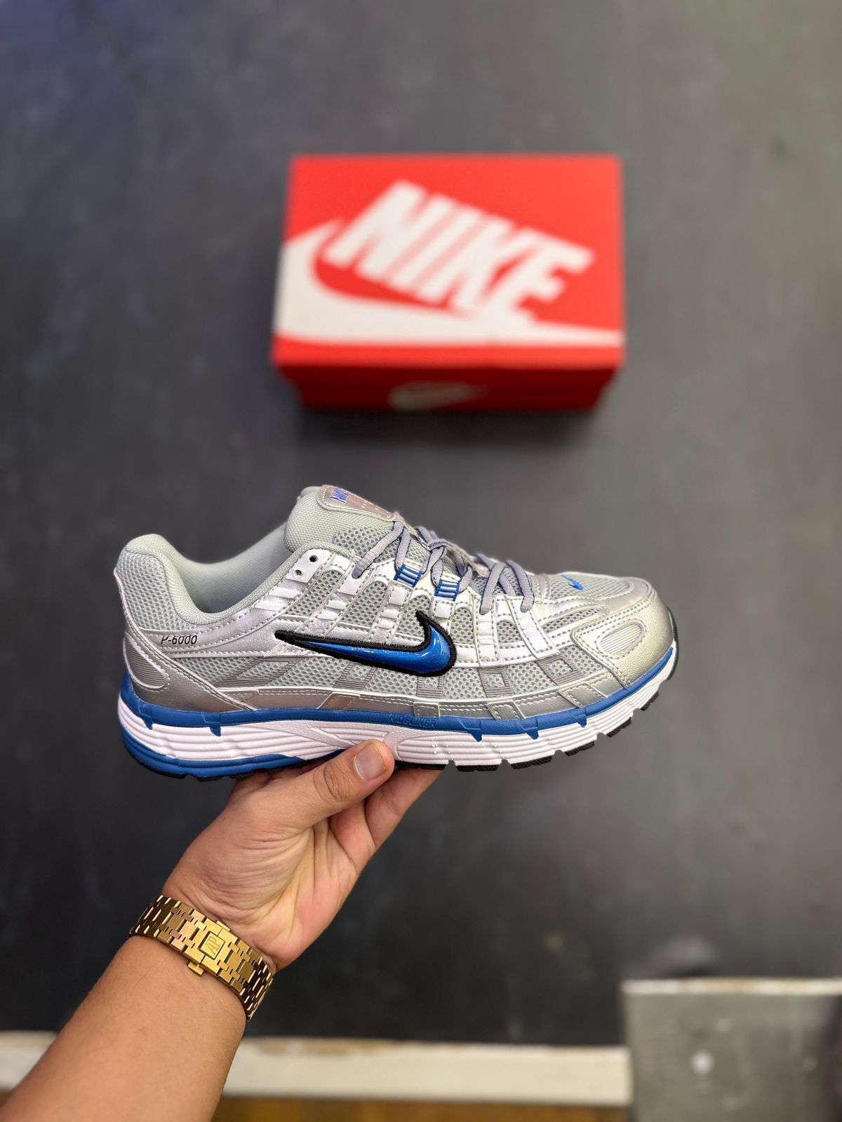 NIKE P-6000 TRAINER SILVER NAVY